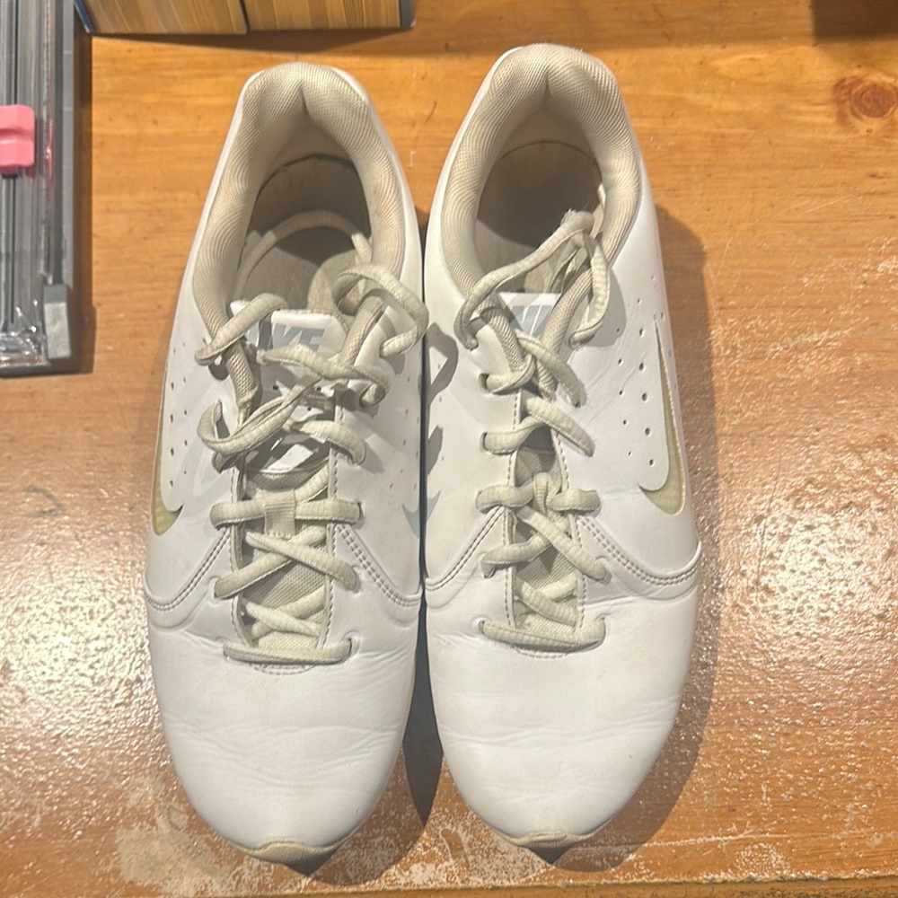 Nike White Cheer Shoes with Color Change Nike Check. The Color Swatches Missing.